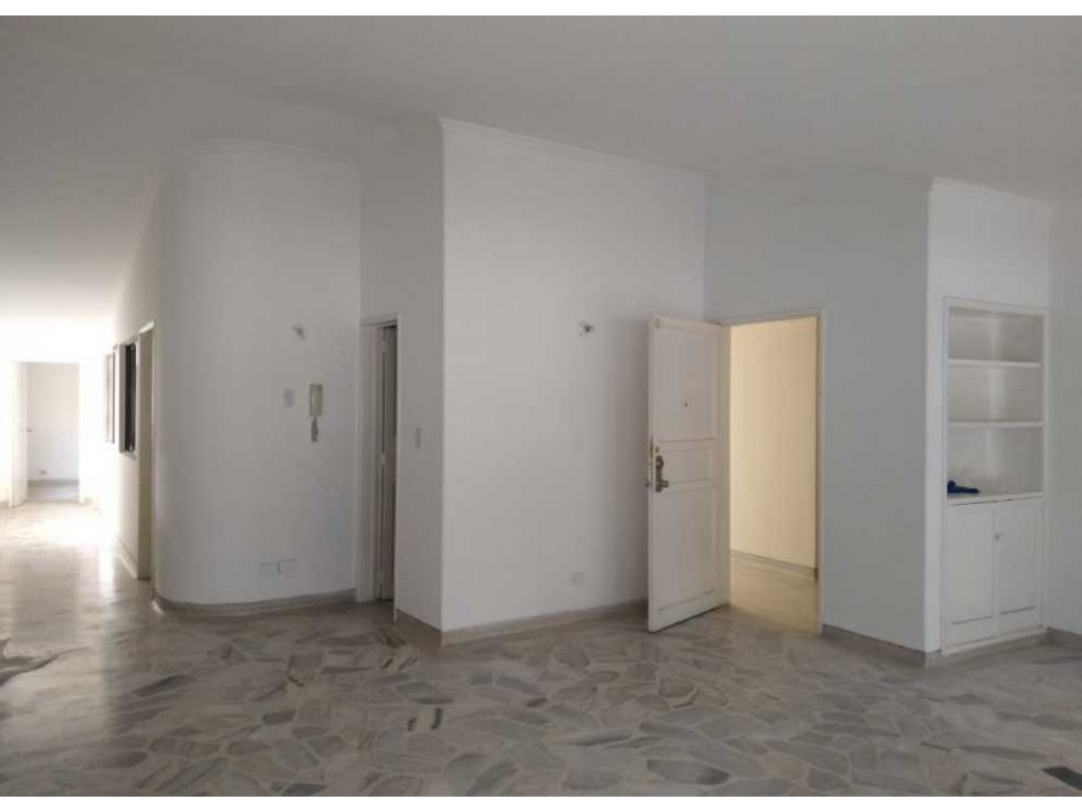 Vendo apartamento en el sur de cali barrio tequendama avenida Roosevel — foto 6