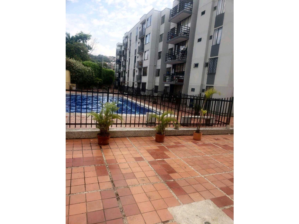 Vendo apartamento en el sur de cali barrio napoles segundo piso