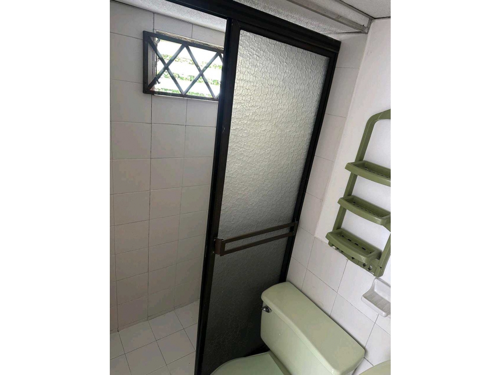 Vendo apartamento en el sur de cali barrio napoles segundo piso — foto 6