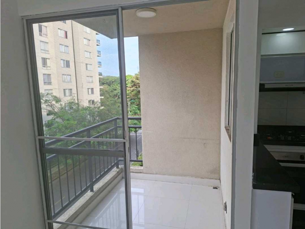 Vendo apartamento en el sur de cali barrio bochalema unidad cerrada — foto 4