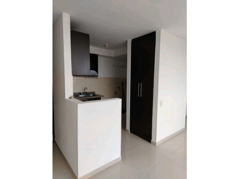 Vendo apartamento en el sur de cali barrio bochalema unidad cerrada — foto 3
