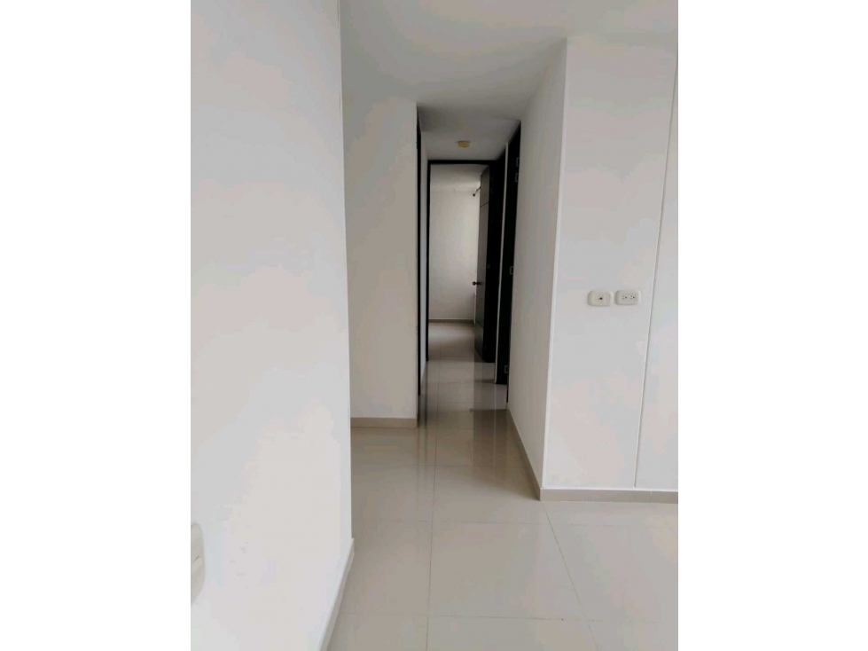 Vendo apartamento en el sur de cali barrio bochalema unidad cerrada — foto 4