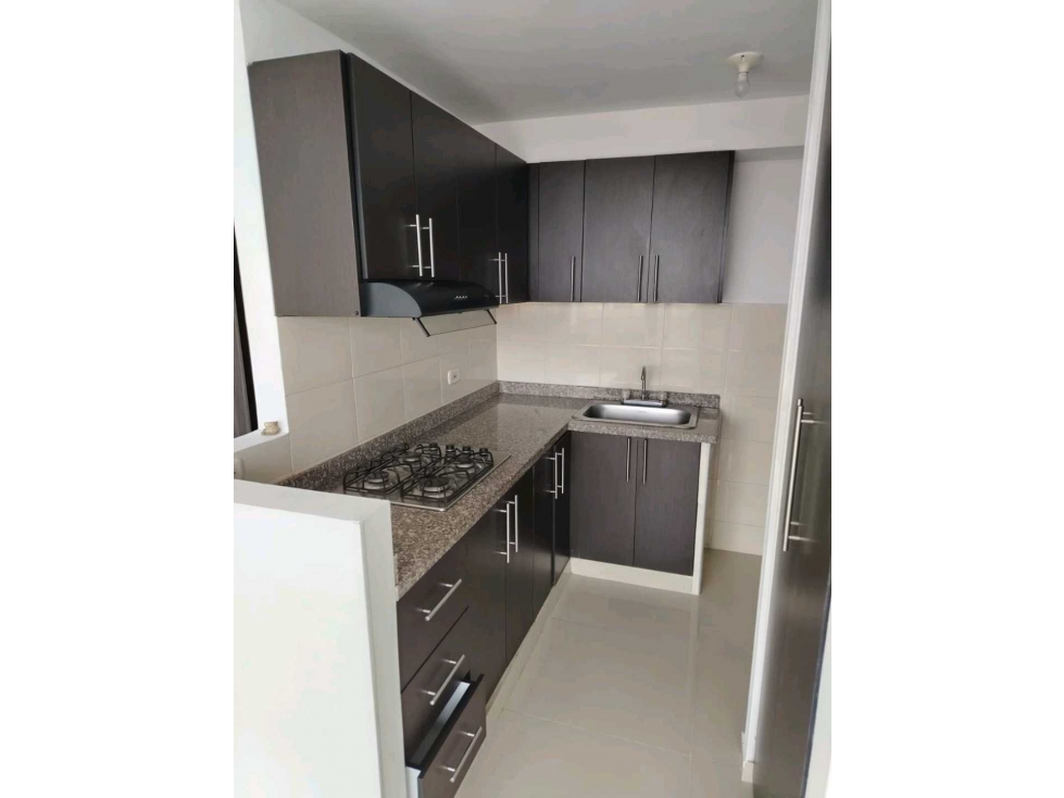 Vendo apartamento en el sur de cali barrio bochalema unidad cerrada — foto 5