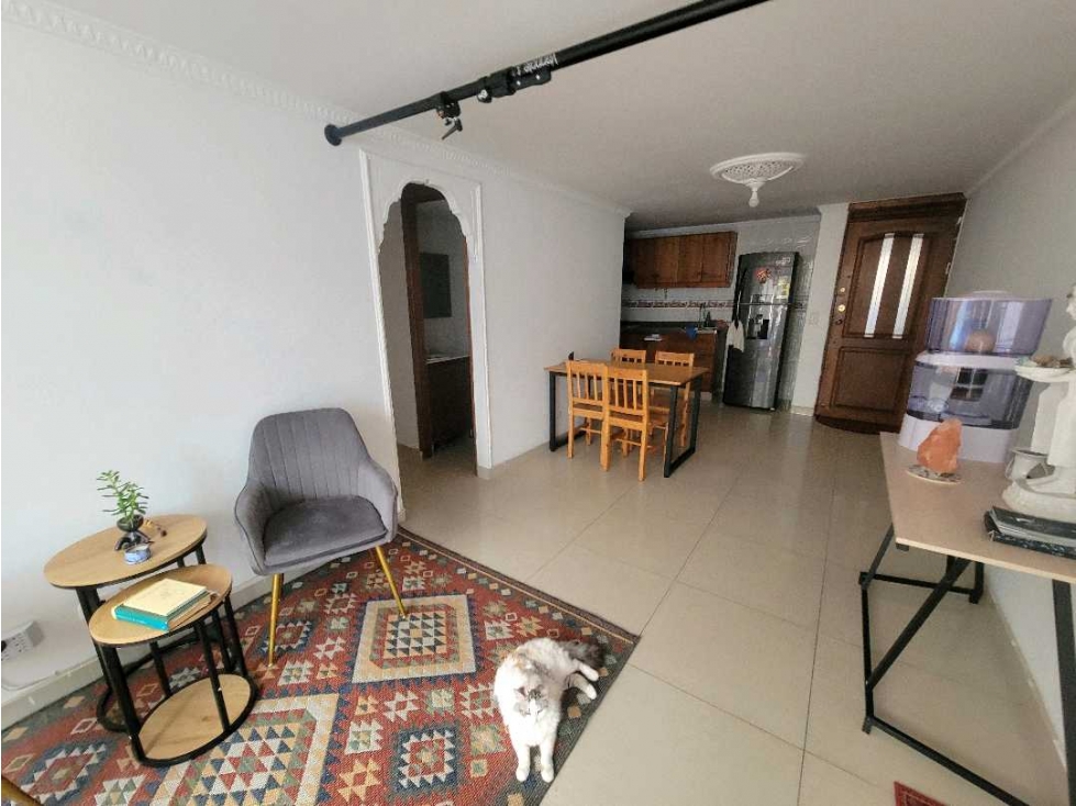 VENDO APARTAMENTO INTERNO CON TERRAZA EN ENVIGADO LA PAZ PARTE BAJA — foto 2