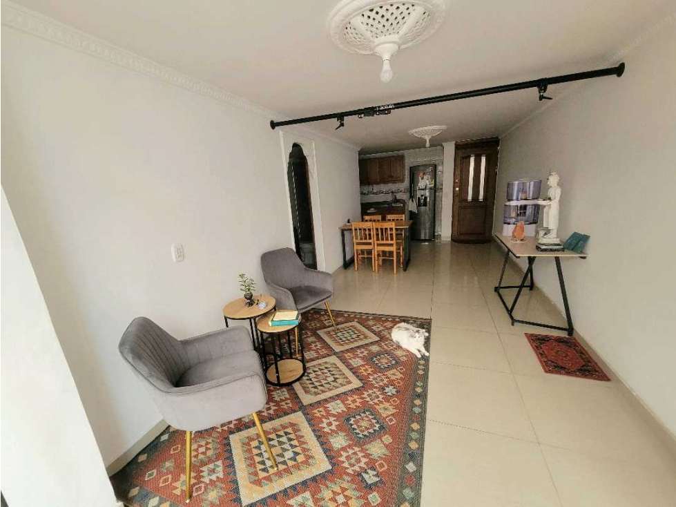 VENDO APARTAMENTO INTERNO CON TERRAZA EN ENVIGADO LA PAZ PARTE BAJA — foto 3