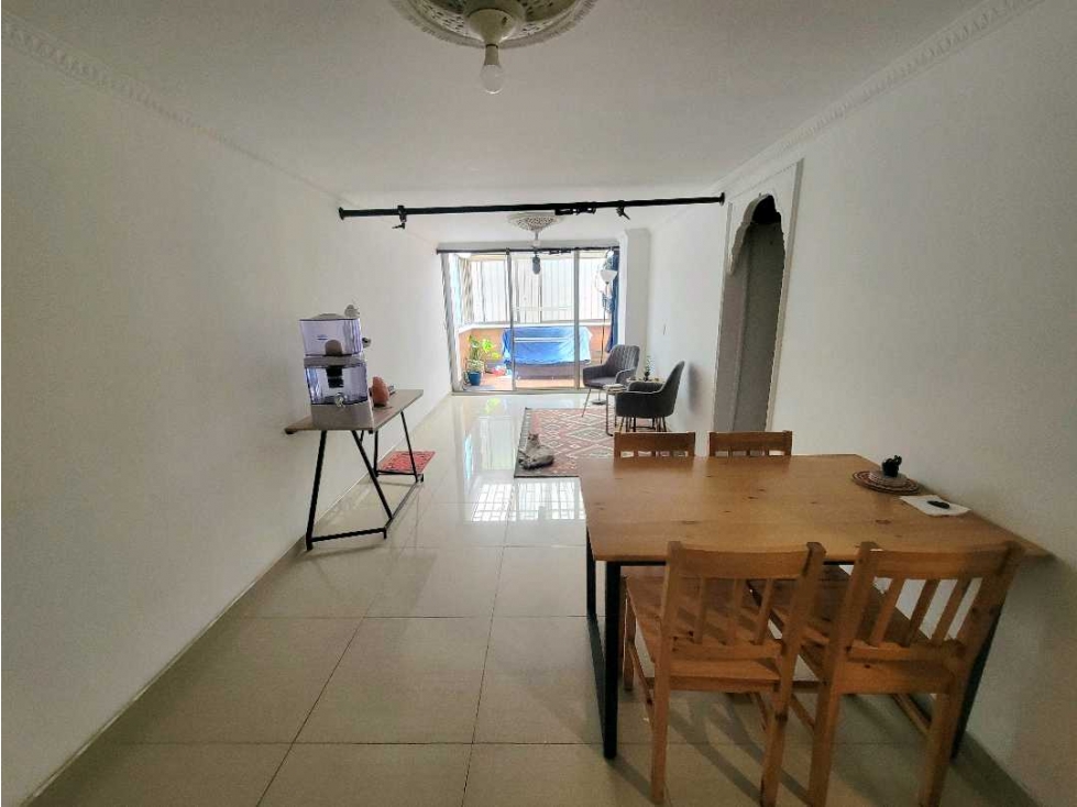 VENDO APARTAMENTO INTERNO CON TERRAZA EN ENVIGADO LA PAZ PARTE BAJA — foto 4