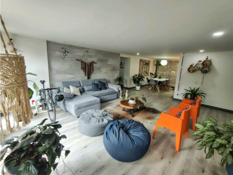 Vendo apartamento en el Poblado Campestre