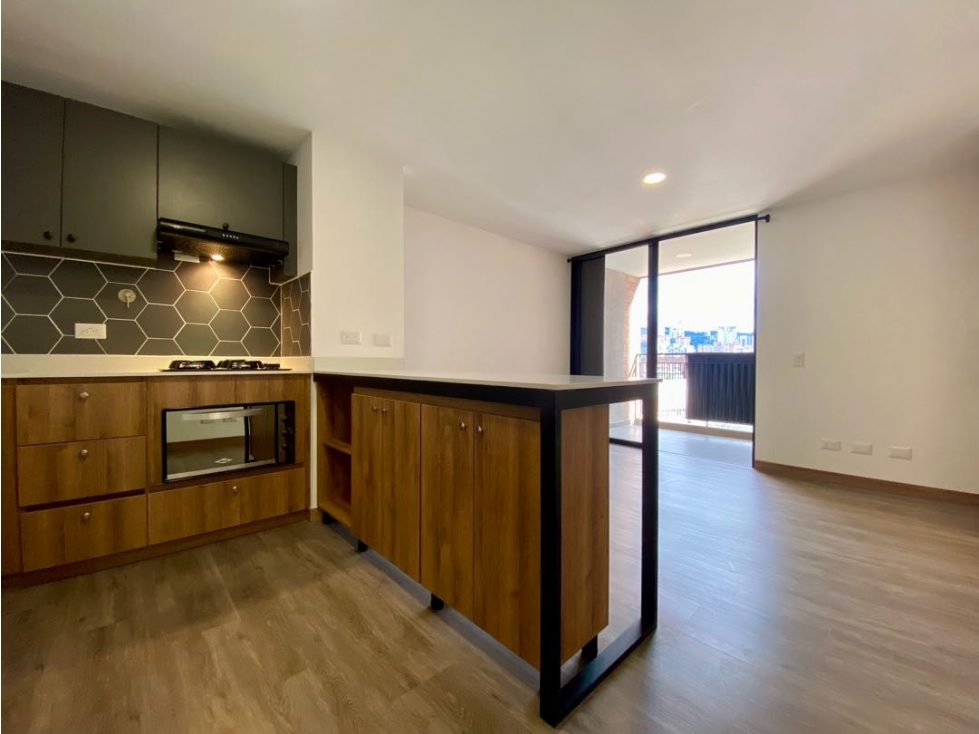 VENDO APARTAMENTO EN ENVIGADO AV DE LAS VEGAS P22