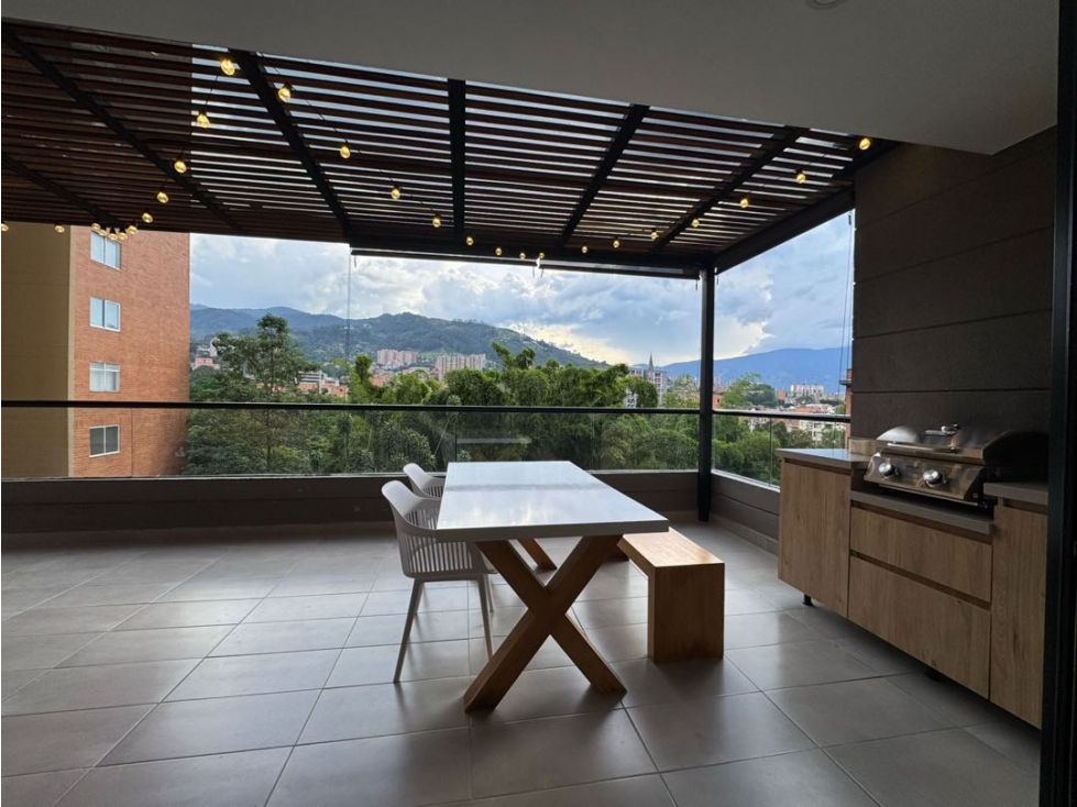 VENDO APARTAMENTO EN ENVIGADO LOMA DE LAS BRUJAS CON AMPLIA TERRAZA — foto 2