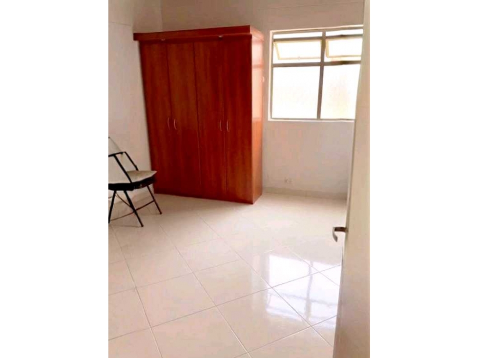VENDO APARTAMENTO EN ENVIGADO AV. VEGAS EDIFICIO CON PQ Y ÚT — foto 4
