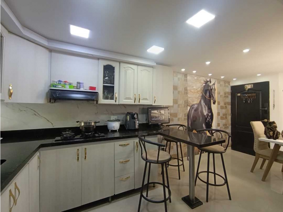 Vendo Apartamento en Envigado, Las Antillas 2do piso en Unidad Abierta — foto 4