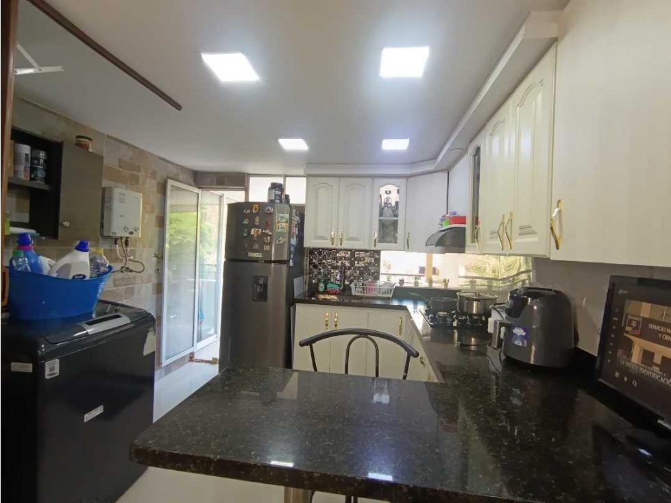 Vendo Apartamento en Envigado, Las Antillas 2do piso en Unidad Abierta — foto 5