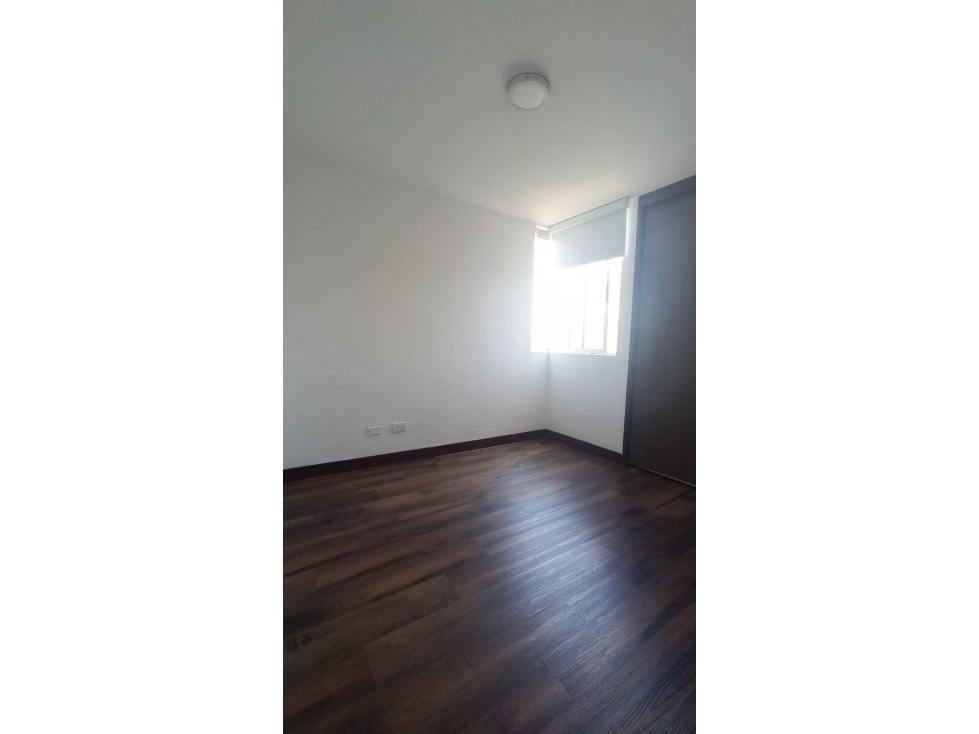 VENDO APARTAMENTO EN ENVIGADO EL ESMERALDAL CON VISTA PANORAMICA — foto 5