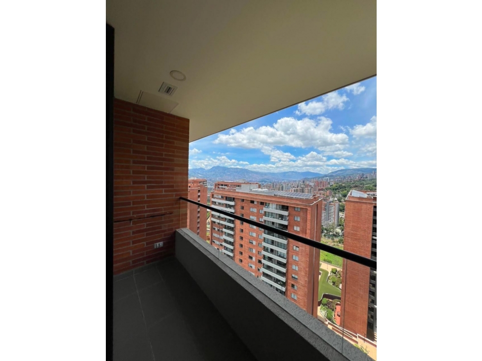 VENDO APARTAMENTO EN EPIC ENVIGADO LOMA LAS BRUJAS PISO ALTO — foto 2