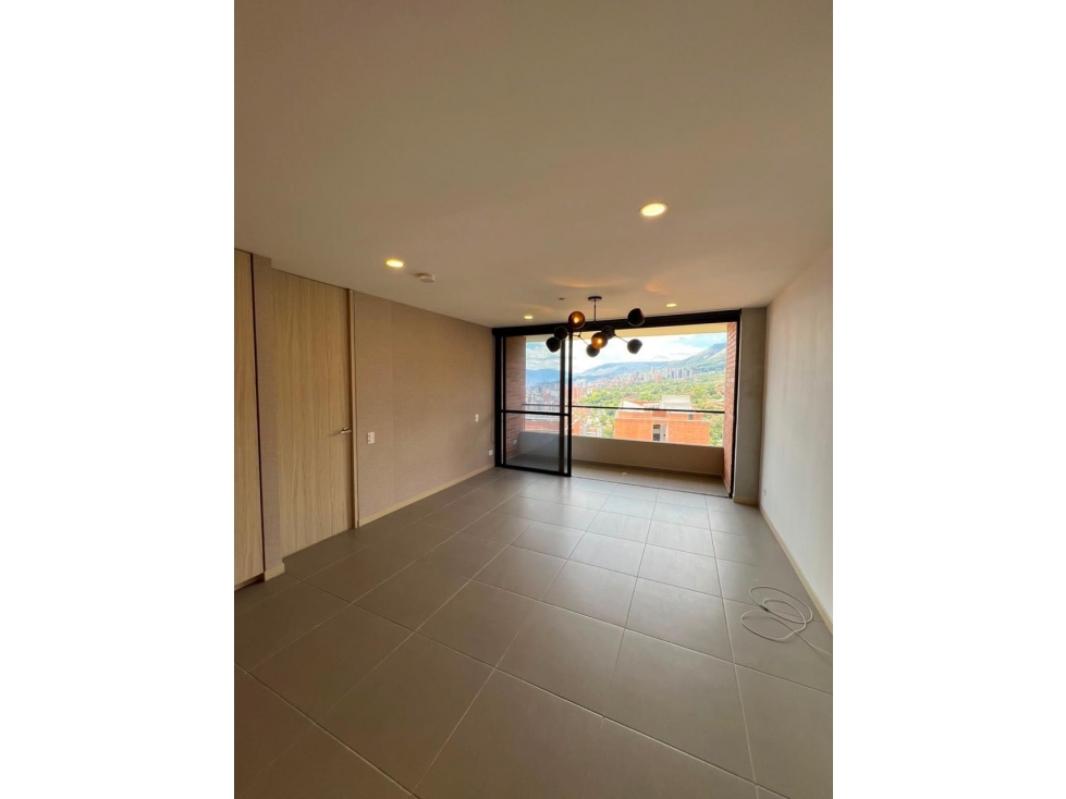 VENDO APARTAMENTO EN EPIC ENVIGADO LOMA LAS BRUJAS PISO ALTO — foto 4