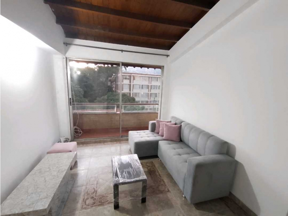 VENDO APARTAMENTO EN ESTADIO COLORES