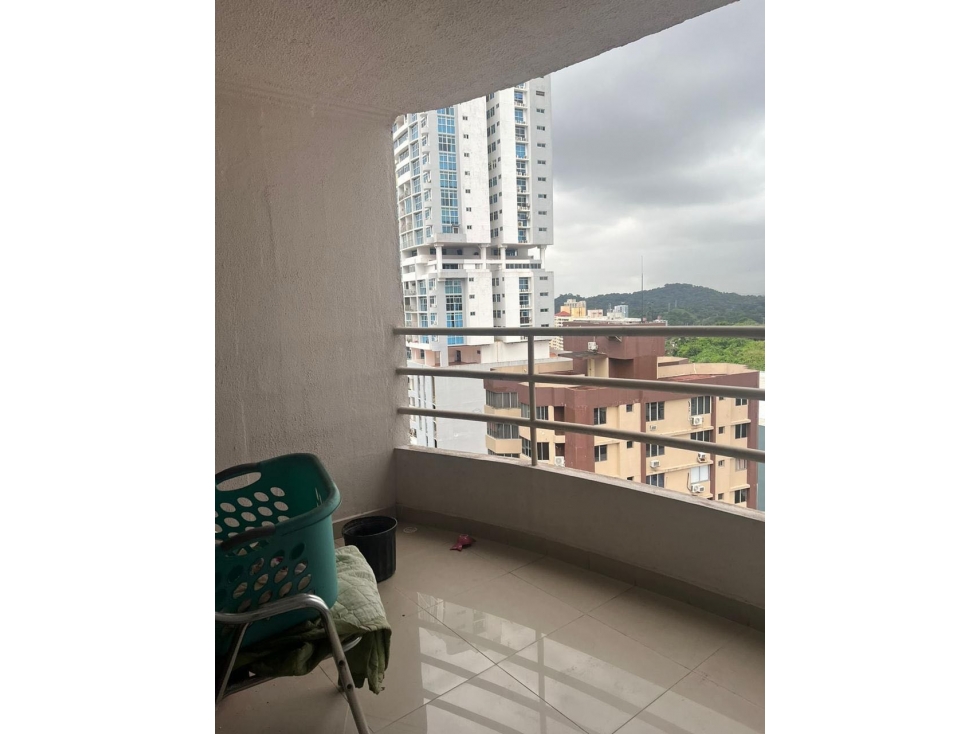 vendo apartamento en forrest View el dorado