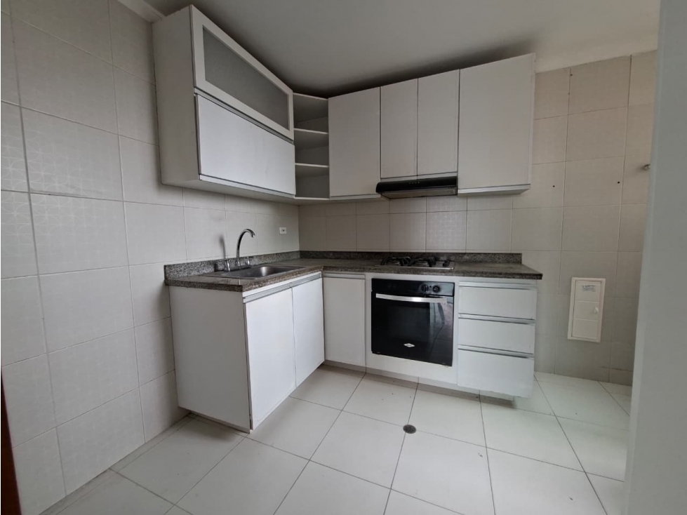 VENDO APARTAMENTO EN GRANADILLO — foto 4