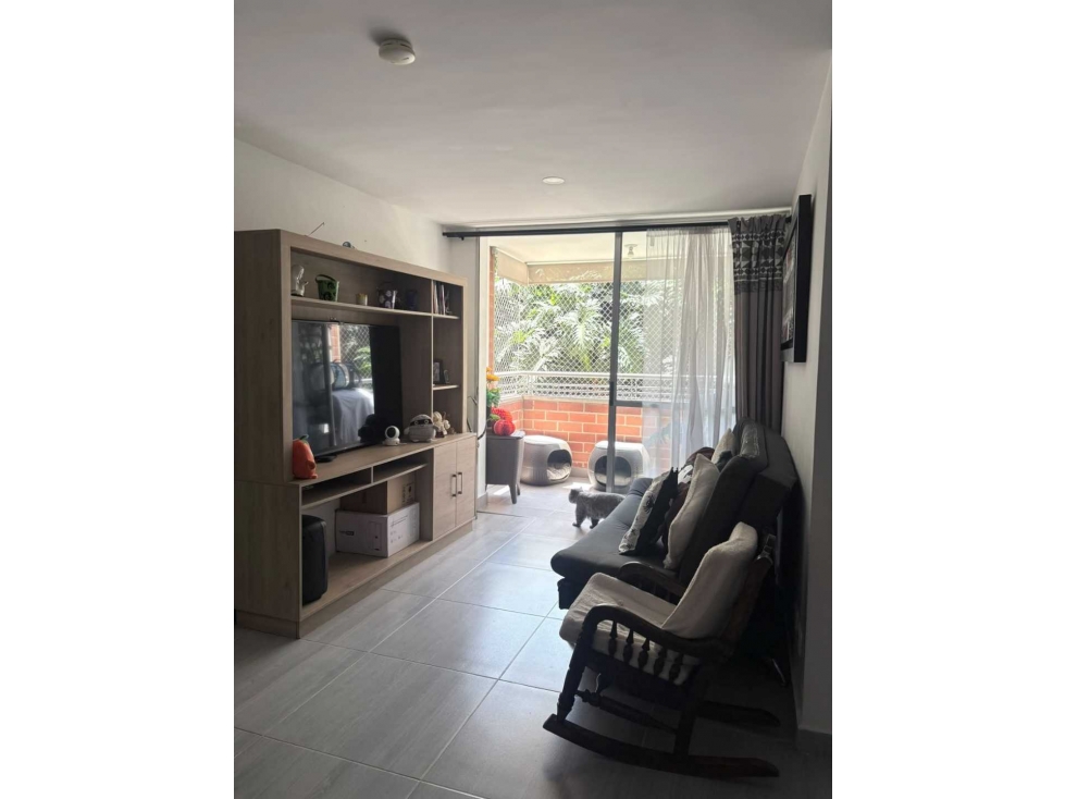 Vendo apartamento en Itagüí cerca al centro de la moda