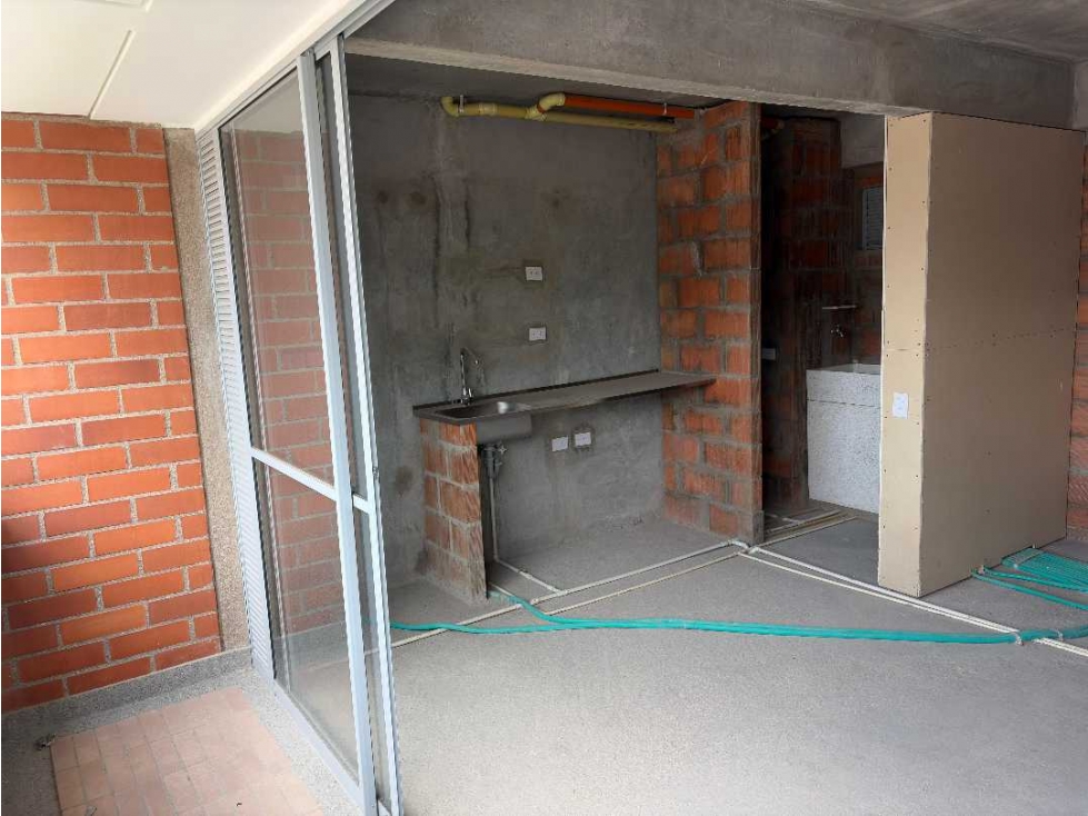 VENDO APARTAMENTO EN ITAGÜÍ; OBRA GRIS — foto 3
