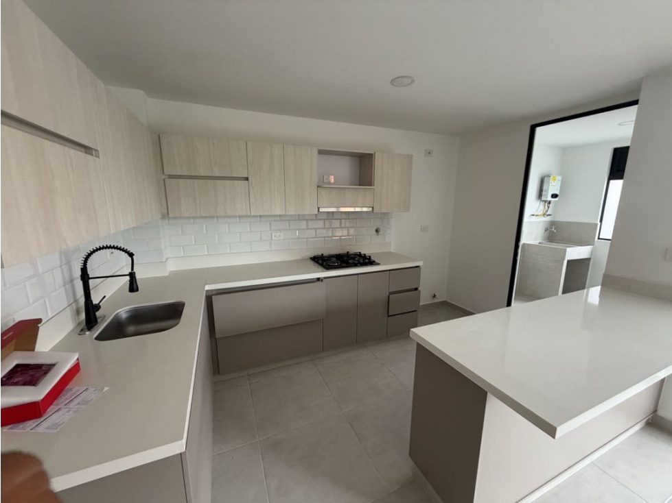 Vendo apartamento en la castellana sector exclusivo — foto 5