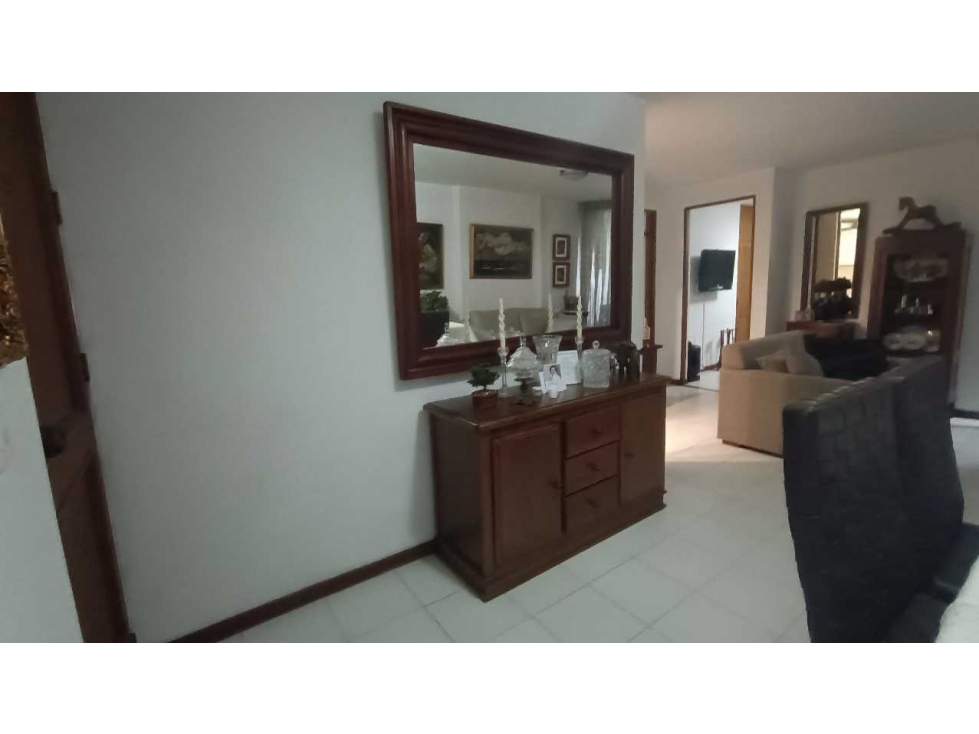VENDO APARTAMENTO EN LA CASTELLANA SANTA GEMA — foto 2