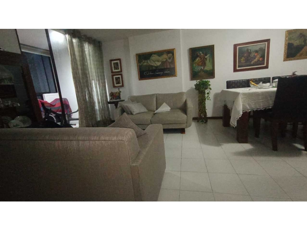 VENDO APARTAMENTO EN LA CASTELLANA SANTA GEMA — foto 3
