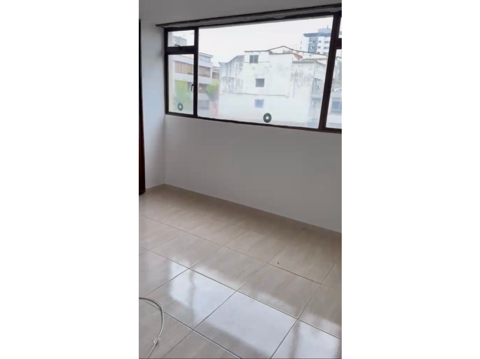 Vendo apartamento en la plaza de bolivar Pereira — foto 3