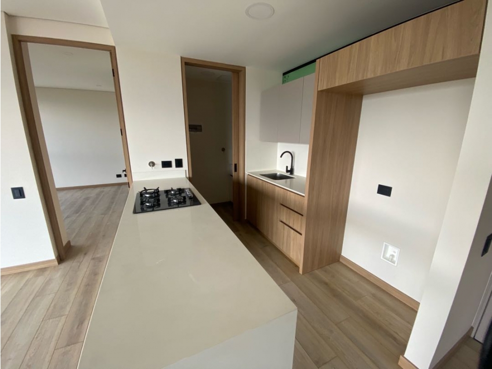 VENTA APARTAMENTO EN POBLADO MEDELLIN PISO 12 — foto 2