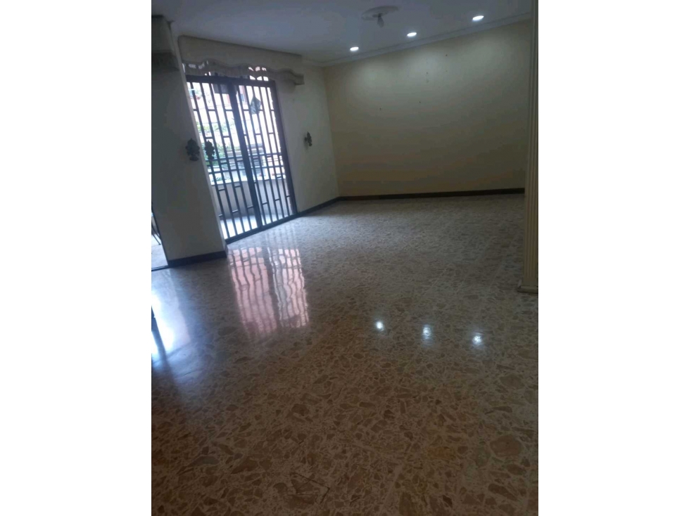 VENDO APARTAMENTO EN LAURELES SANTA TERESITA — foto 4
