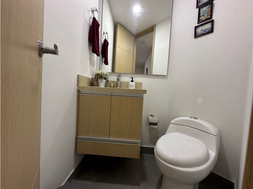 Vendo Apartamento En Laureles Con Hermosa Vista — foto 6
