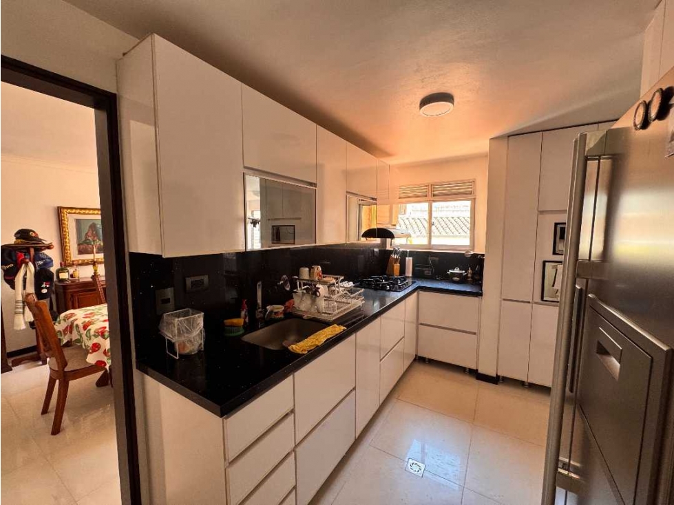 VENDO APARTAMENTO EN LAURELES, AV NUTIBARA — foto 2