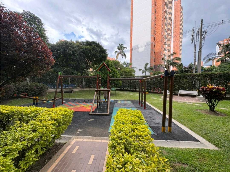 VENDO APARTAMENTO AMPLIO EN LOS COLORES ESTADIO — foto 2