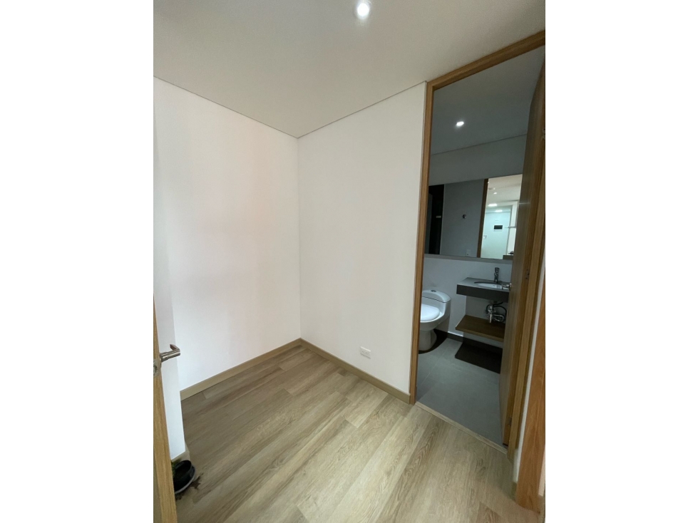 VENDO APARTAMENTO EN LOS COLORES — foto 3
