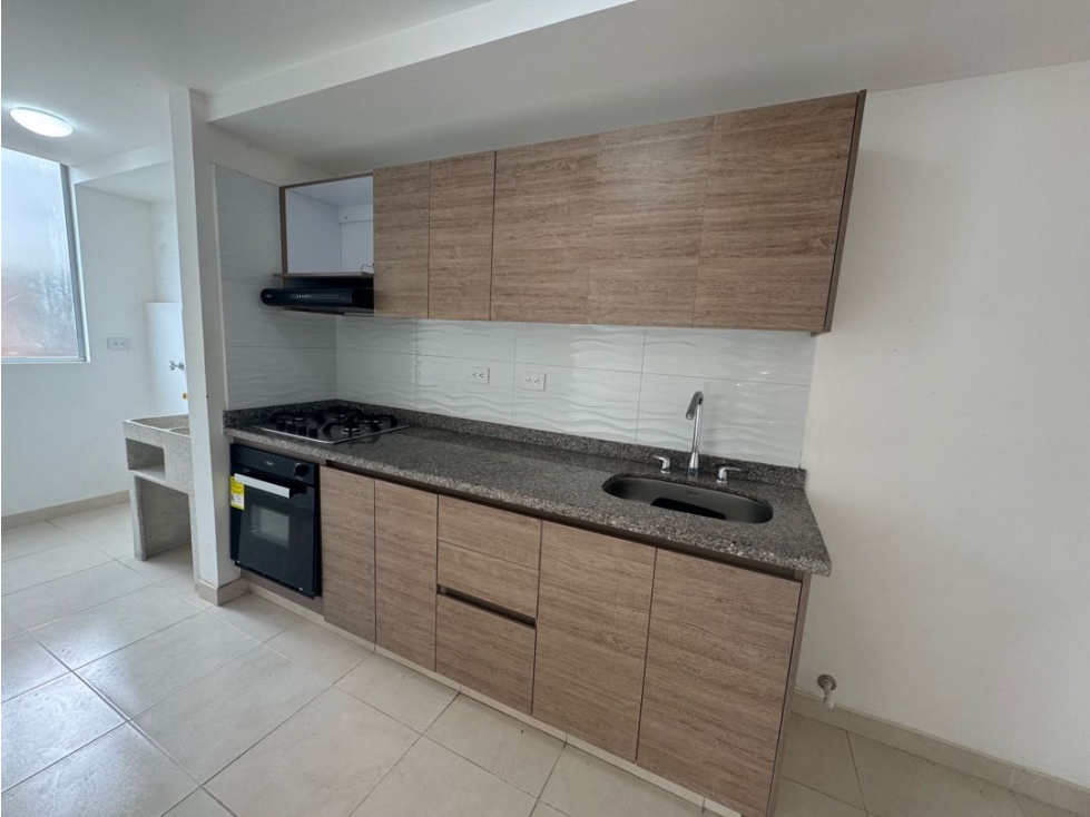 VENDO APARTAMENTO EN MONSERRATE ALTO SANTA ROSA - 5