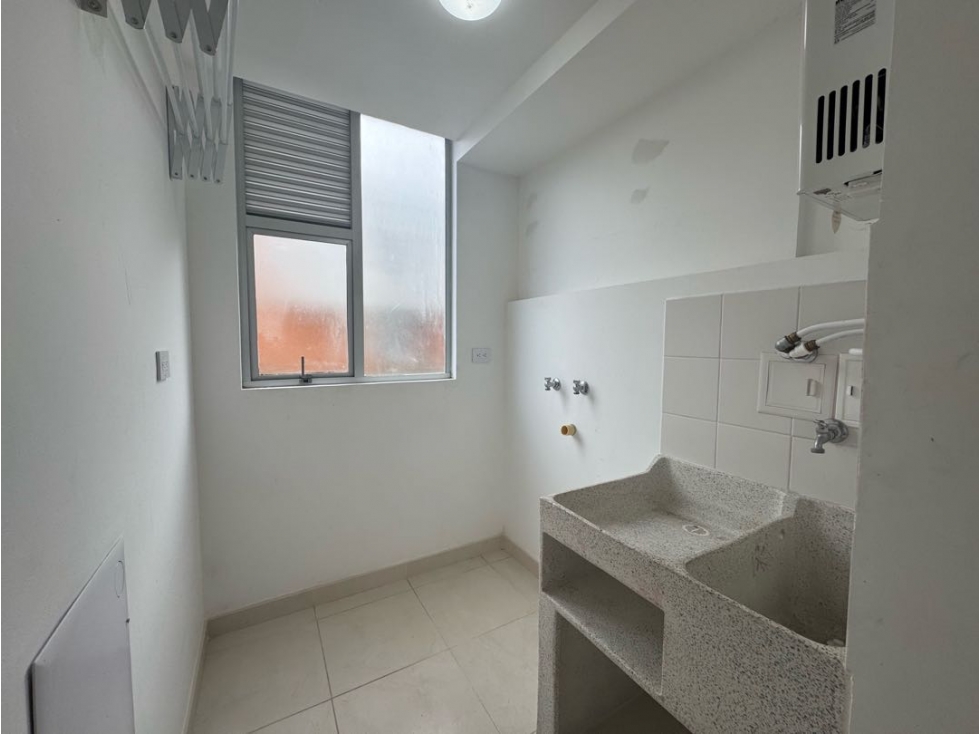 VENDO APARTAMENTO EN MONSERRATE ALTO SANTA ROSA - 6
