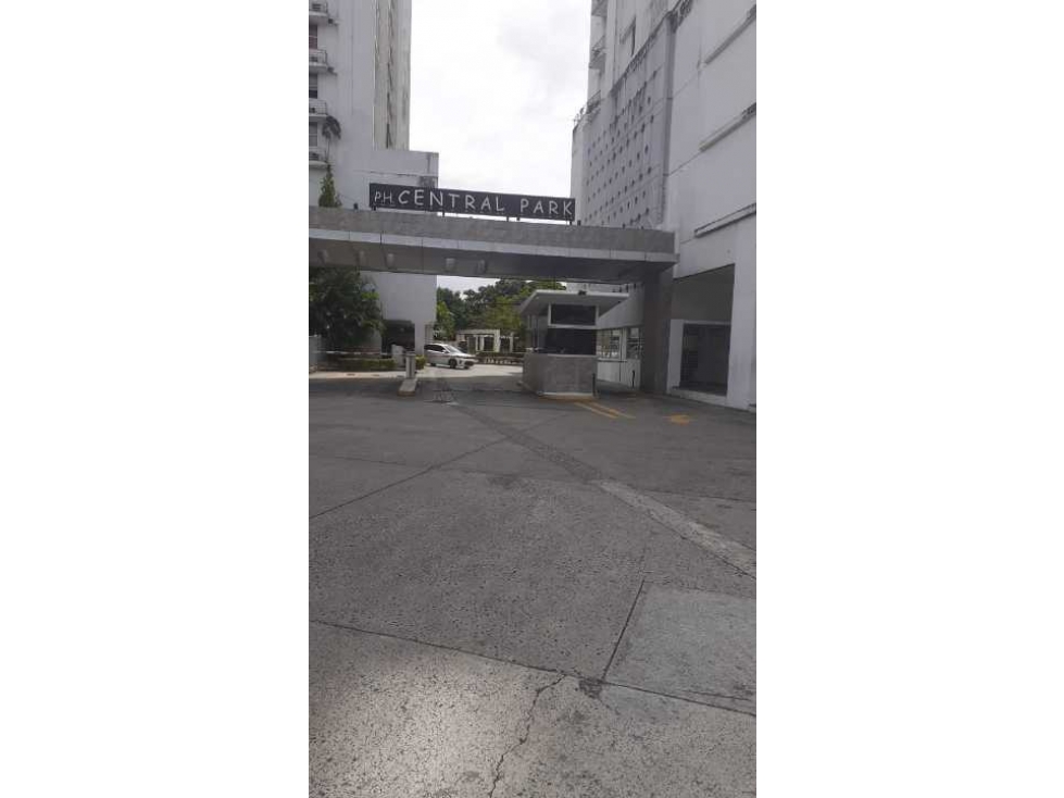 VENDO APARTAMENTO EN PANAMÁ 12 DE OCTUBRE PH BROADWAY CENTRAL 3R — foto 2