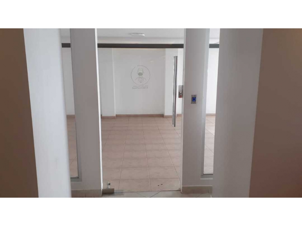 VENDO APARTAMENTO EN PANAMÁ 12 DE OCTUBRE PH BROADWAY CENTRAL 3R — foto 4