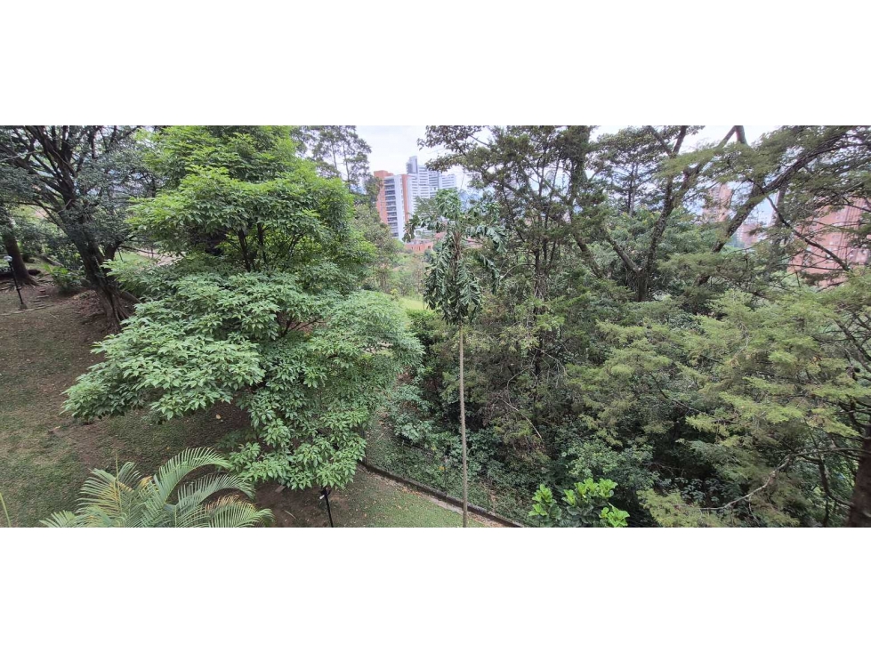 Vendo apartamento en parte alta del Poblado