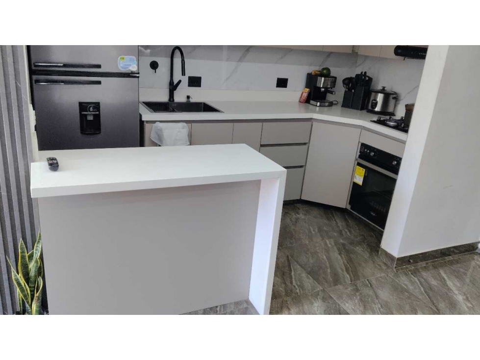 VENDO APARTAMENTO EN POBLADO NIQUIA BELLO ANTIOQUIA — foto 4