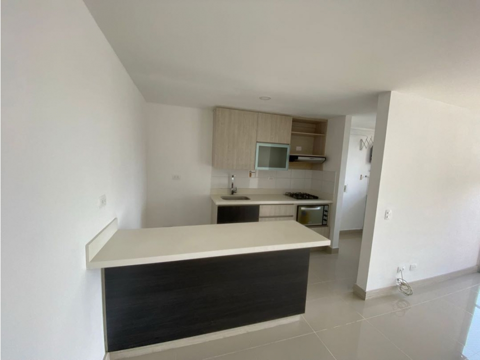 VENDO APARTAMENTO EN SABANETA LAS LOMITAS 75 M2