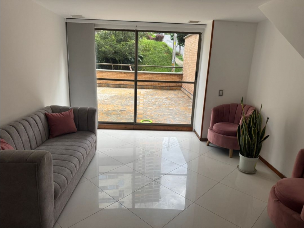 VENDO APARTAMENTO EN SABANETA AVES MARIA CON AMPLIA TERRAZA — foto 3