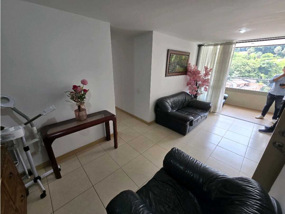 ARRIENDO APARTAMENTO EN SABANETA PARTE BAJA