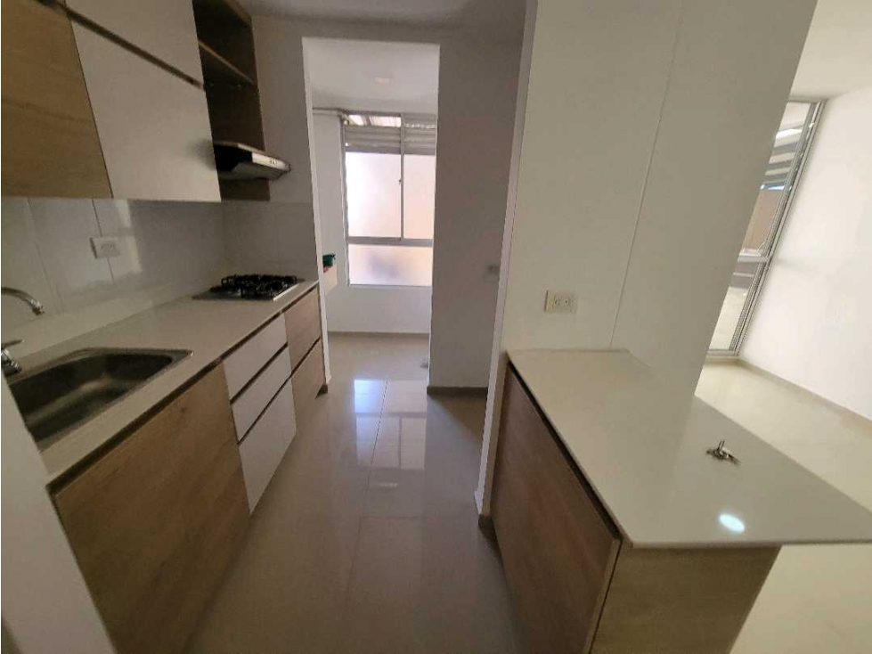 VENDO APARTAMENTO CON TERRAZA EN SABANETA PARTE PLANA — foto 3