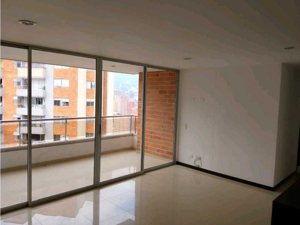 VENDO APARTAMENTO EN SABANETA, UNIDAD CERRADA, SECTOR EL CARMELO — foto 3