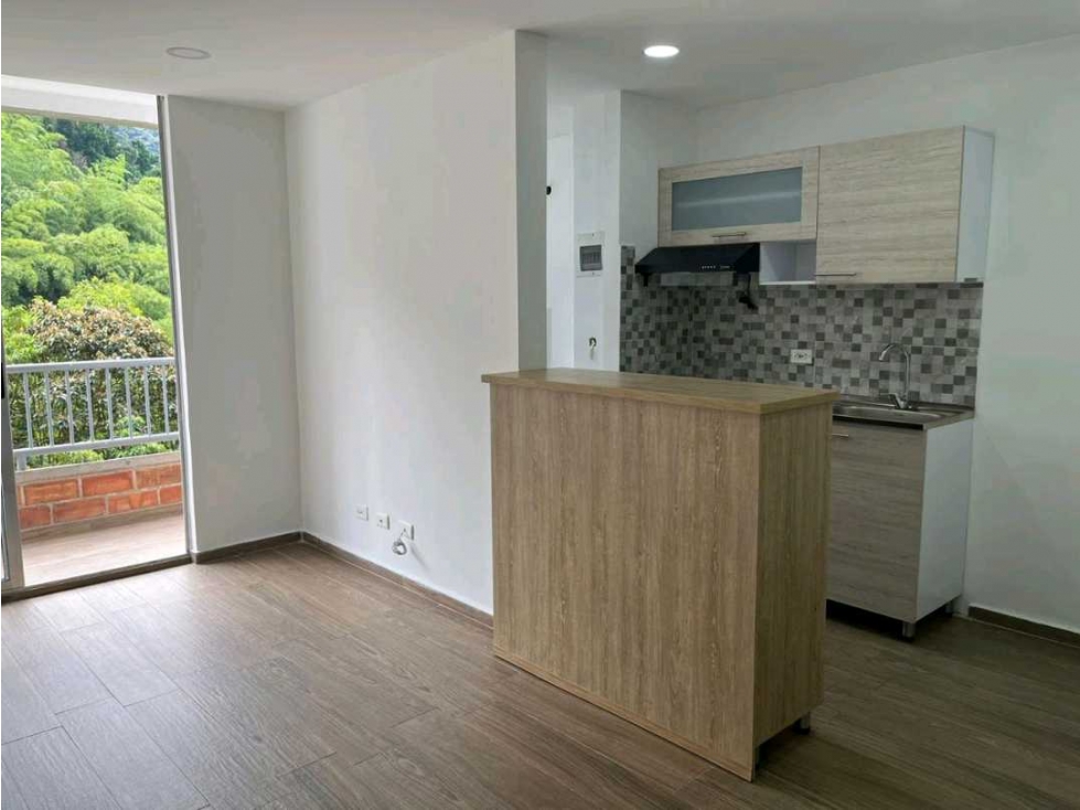 VENDO Apartamento en Sabaneta sector San José parte alta
