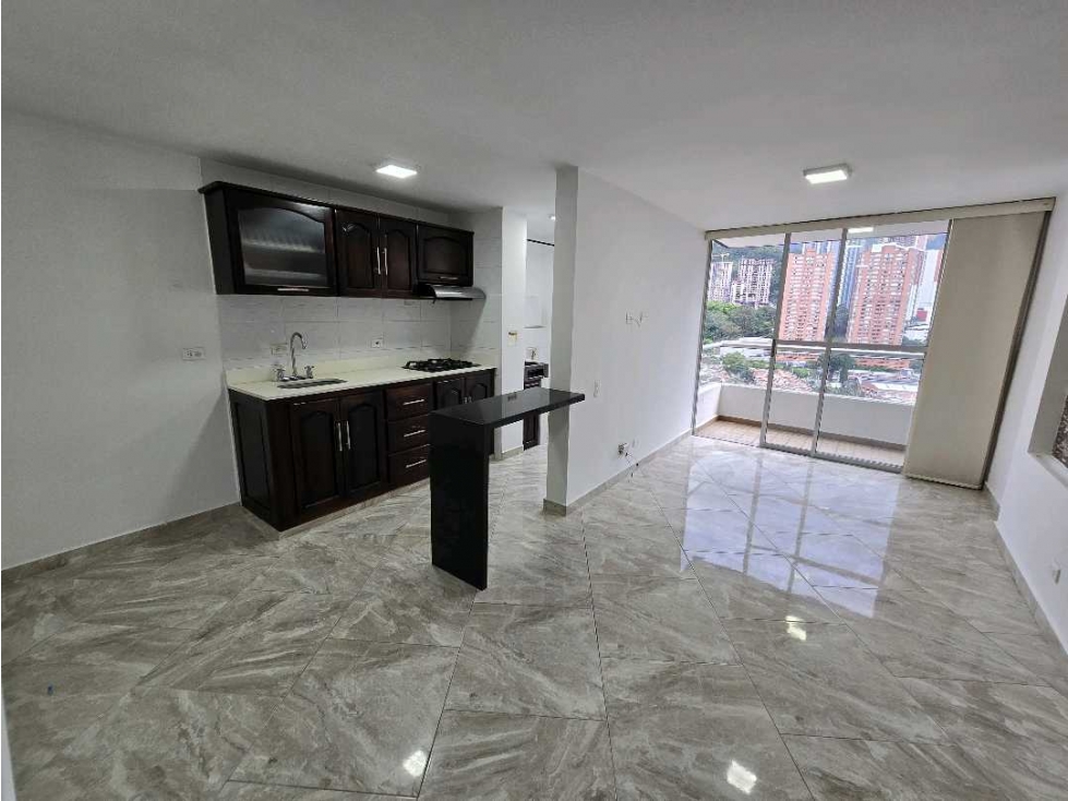 VENDO APARTAMENTO EN SABANETA AL LADO DEL HOSPITAL