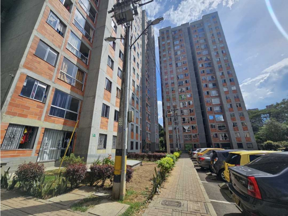 VENDO APARTAMENTO EN SABANETA. Sector la Doctora