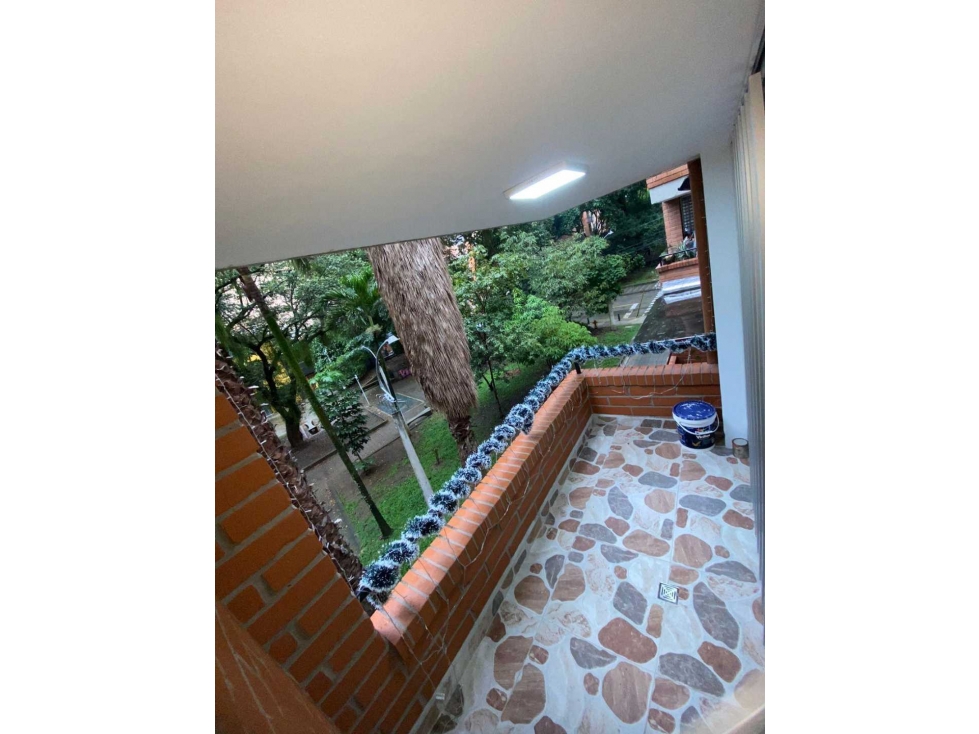 VENDO APARTAMENTO EN SAN JOAQUIN SEGUNDO PISO