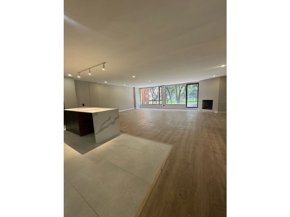 Vendo apartamento en Santa Bárbara frente a parque